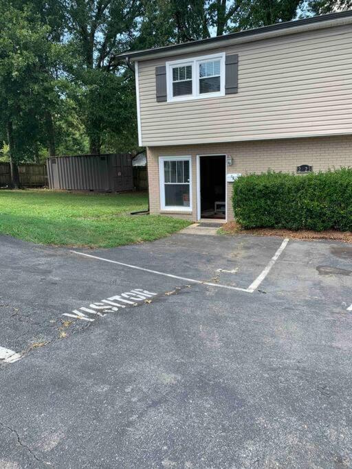 Stay Awhile Charlotte Exterior photo